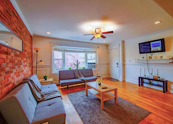 Stylish 3 Bed, Minutes To Nyc!